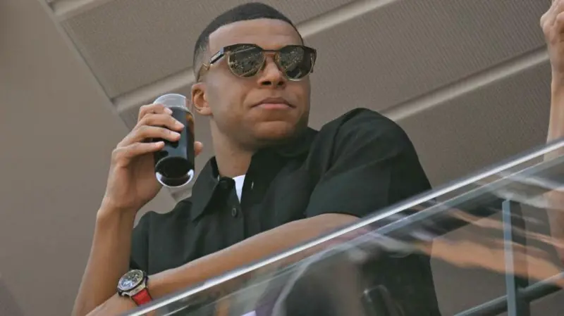 Why Mbappe had £1.3m ethics bonus in PSG contract