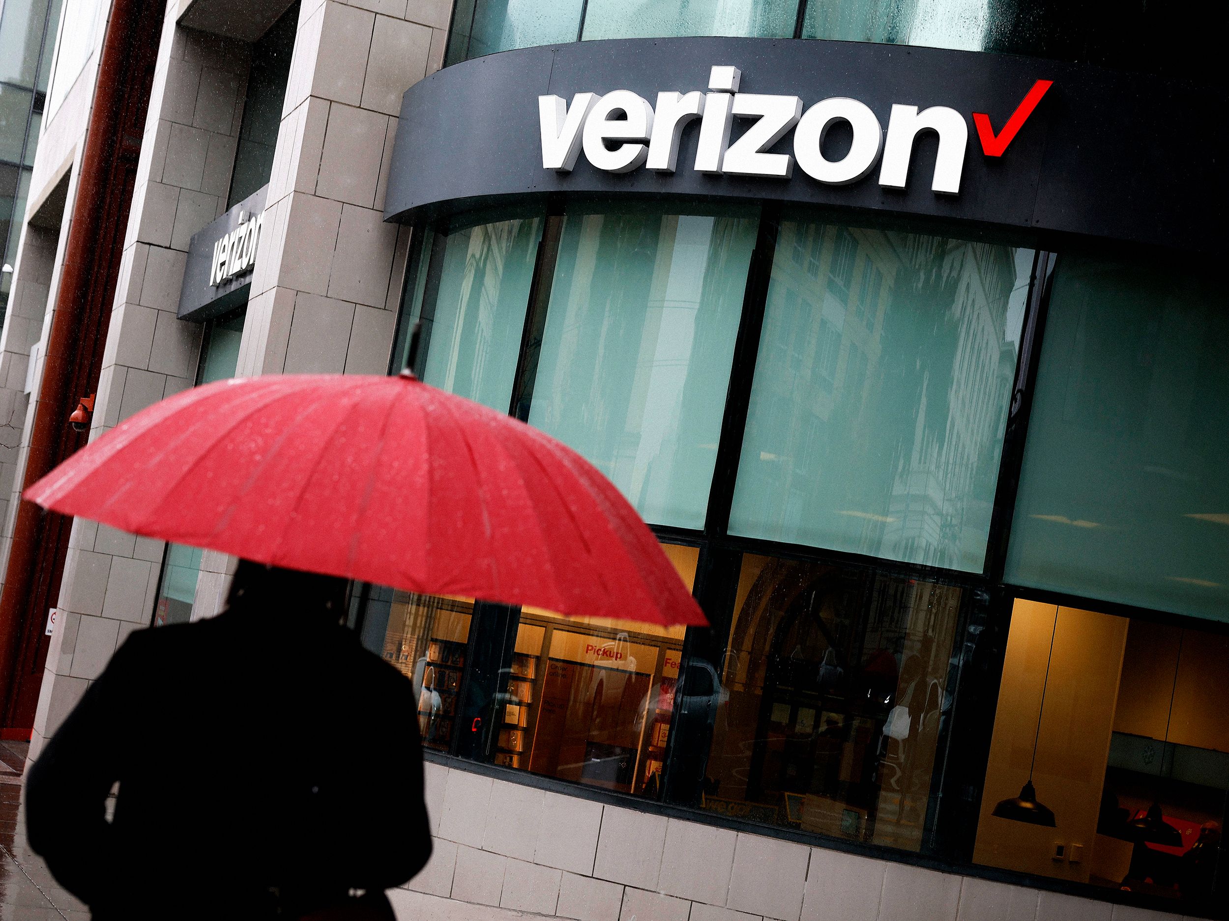 Verizon Outage Knocks Out US Mobile Service, Including Some 911 Calls